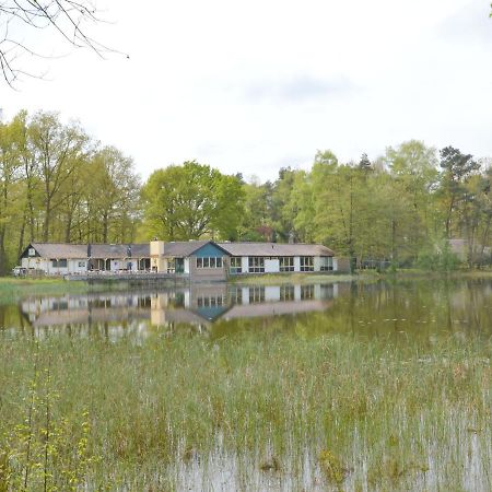 Detached Bungalow With Lovely Covered Terrace In A Nature Rich Holiday Park Stramproy Eksteriør bilde