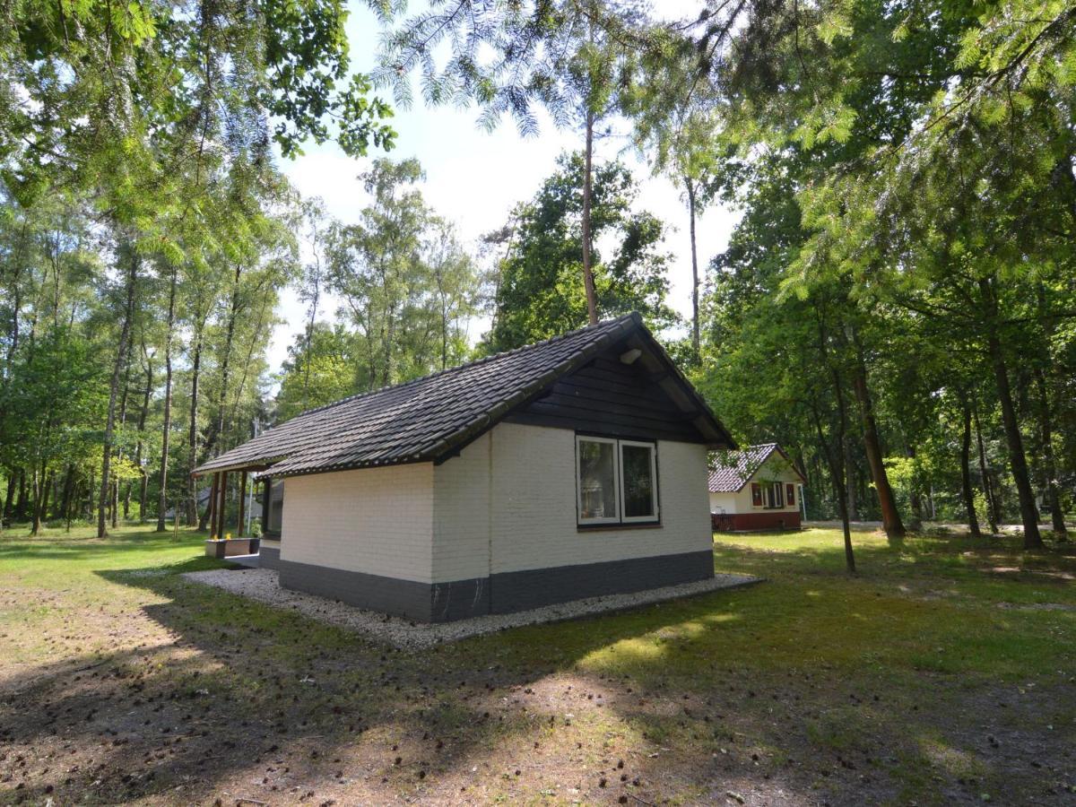 Detached Bungalow With Lovely Covered Terrace In A Nature Rich Holiday Park Stramproy Eksteriør bilde