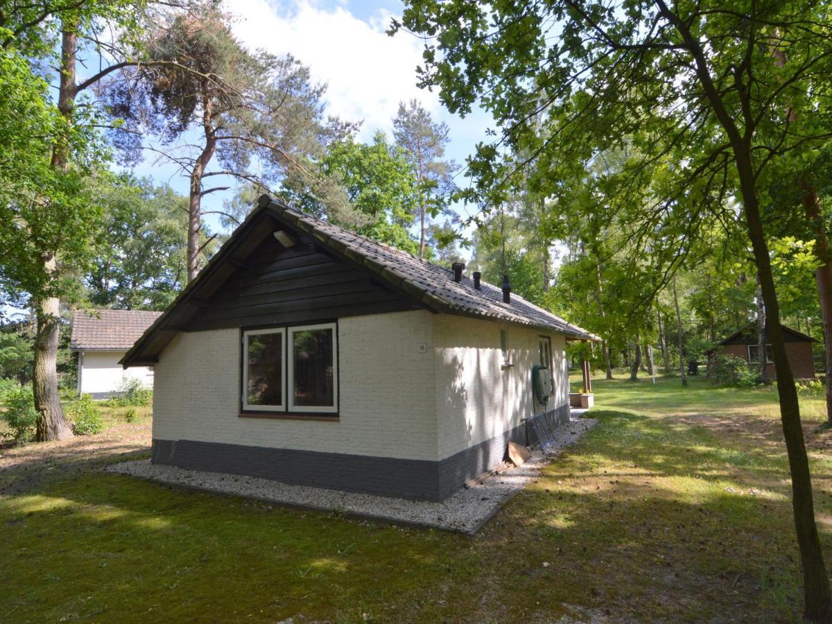 Detached Bungalow With Lovely Covered Terrace In A Nature Rich Holiday Park Stramproy Eksteriør bilde