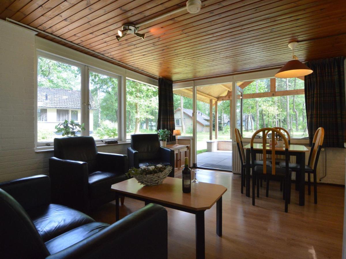Detached Bungalow With Lovely Covered Terrace In A Nature Rich Holiday Park Stramproy Eksteriør bilde