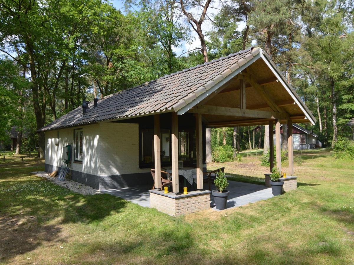 Detached Bungalow With Lovely Covered Terrace In A Nature Rich Holiday Park Stramproy Eksteriør bilde
