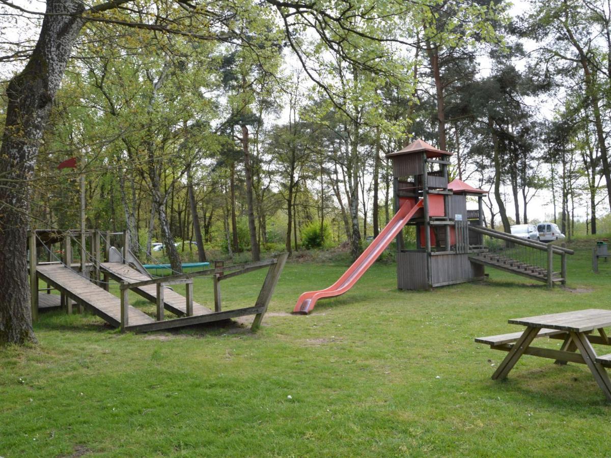 Detached Bungalow With Lovely Covered Terrace In A Nature Rich Holiday Park Stramproy Eksteriør bilde