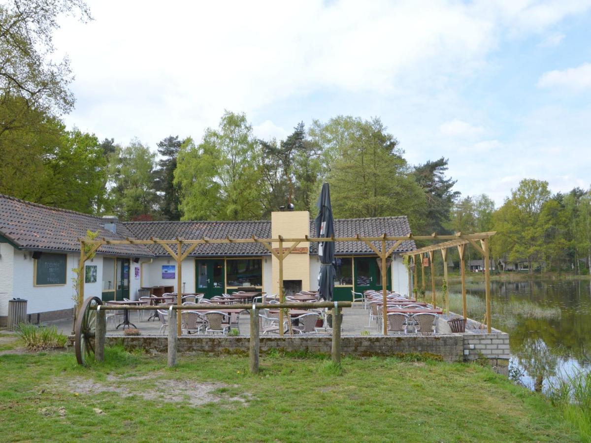 Detached Bungalow With Lovely Covered Terrace In A Nature Rich Holiday Park Stramproy Eksteriør bilde