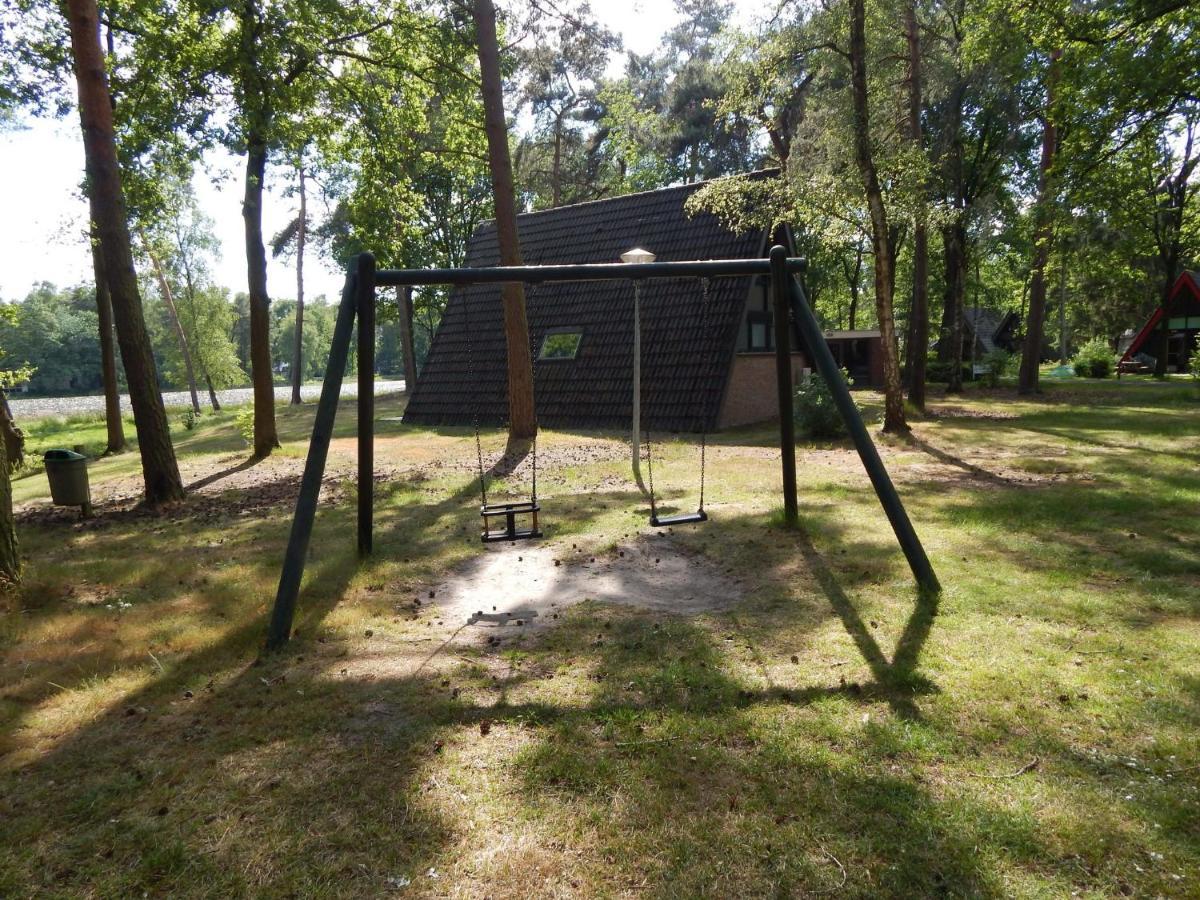 Detached Bungalow With Lovely Covered Terrace In A Nature Rich Holiday Park Stramproy Eksteriør bilde