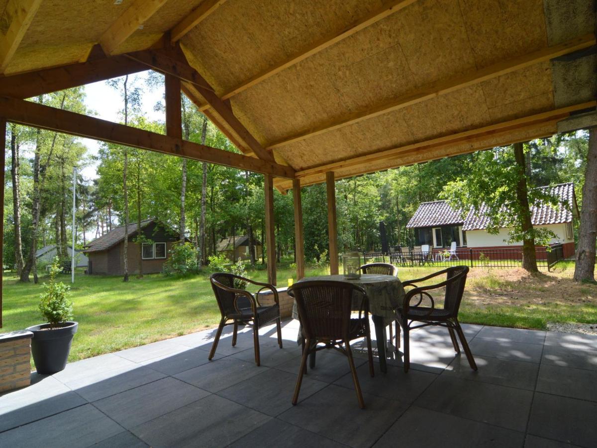 Detached Bungalow With Lovely Covered Terrace In A Nature Rich Holiday Park Stramproy Eksteriør bilde